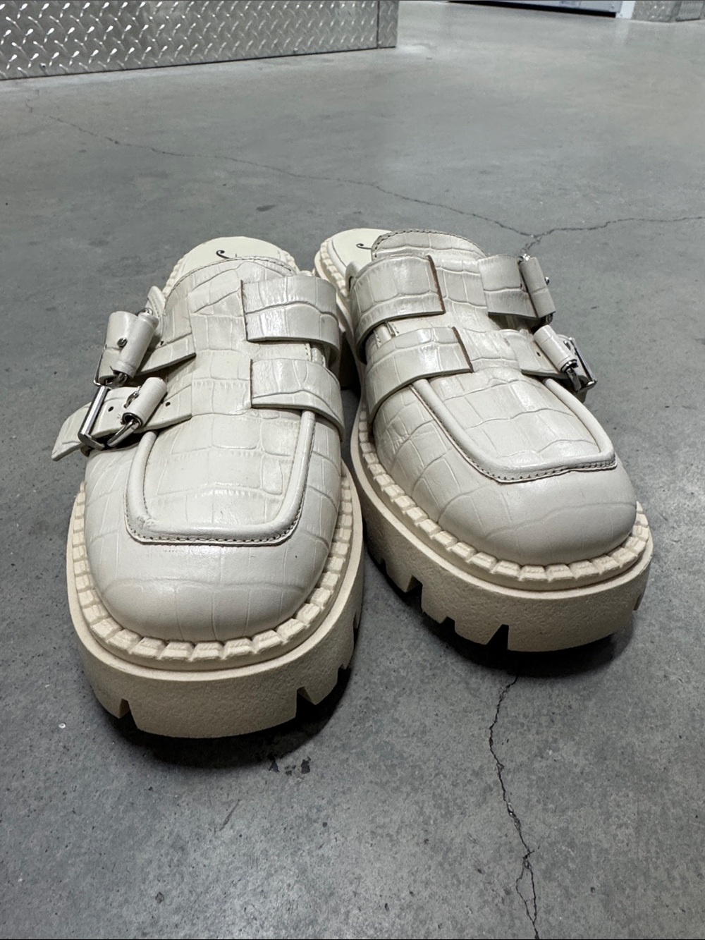 Free People Lyra Buckle White Leather Lug Loafers Sz 39.5 - Picture 6 of 6